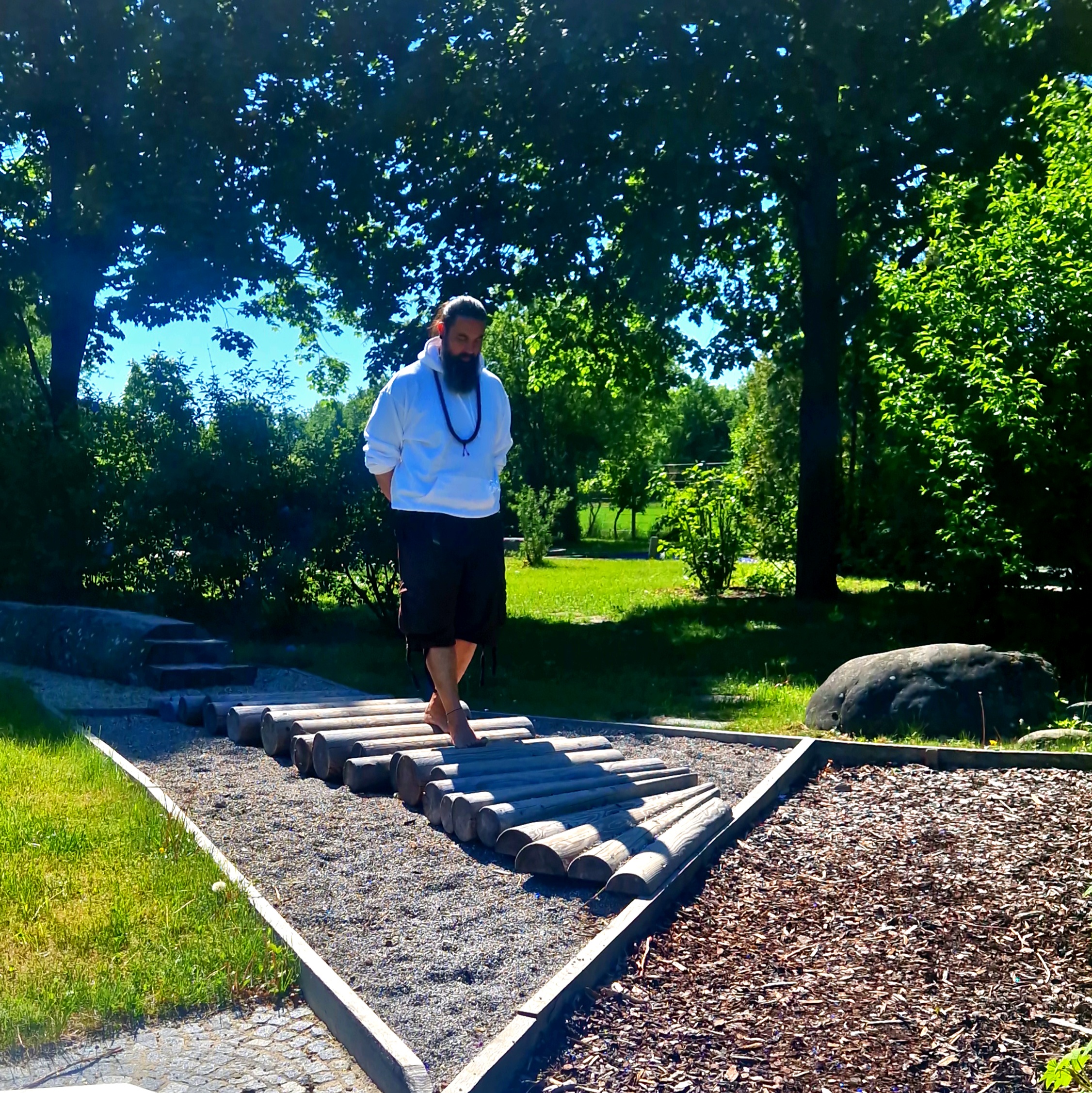 Florian bei einer Klangschalen-Session